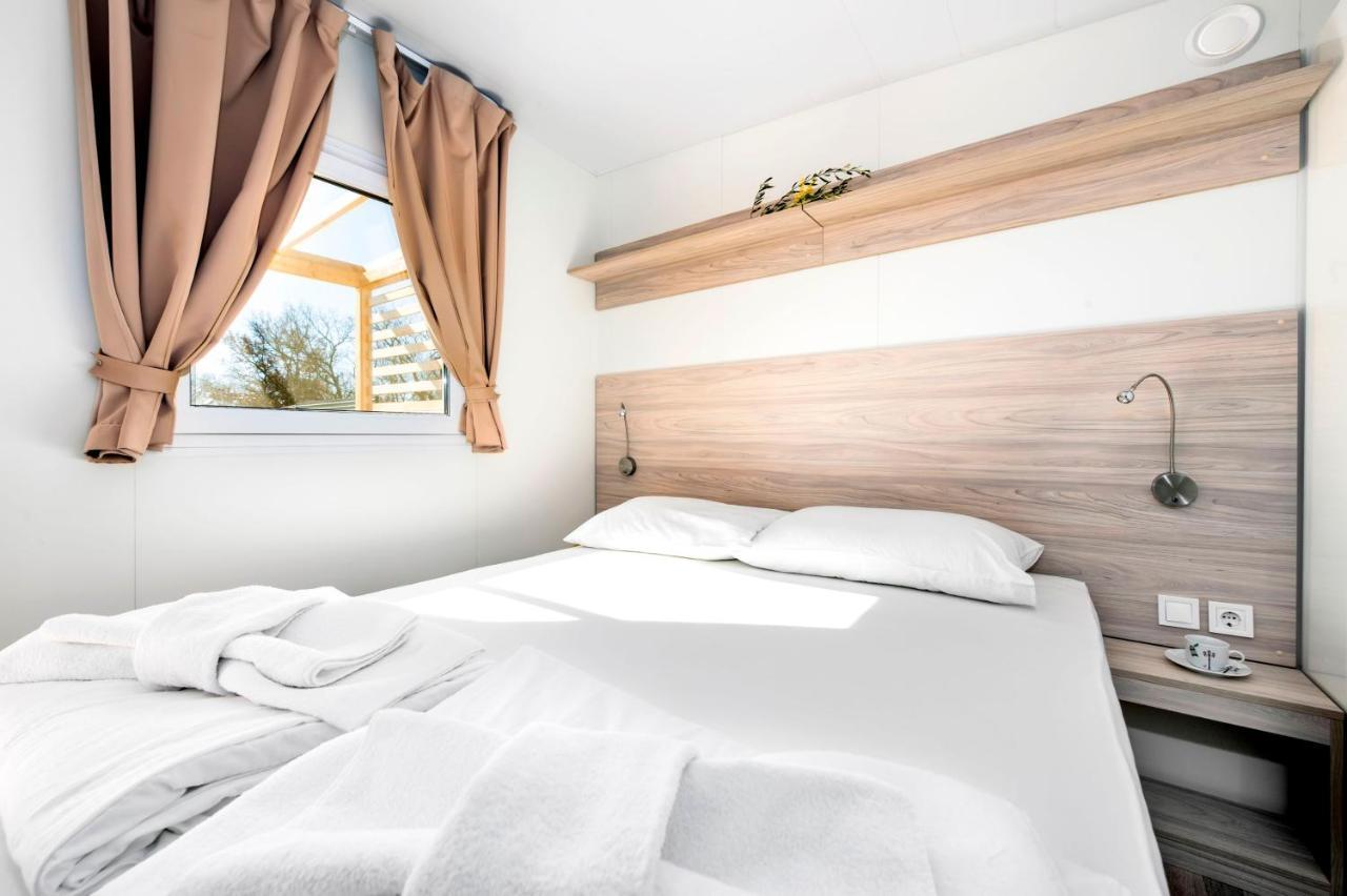 Eurocamp Mobile Homes At Fkk Naturist Campsite Ulika Porec Ngoại thất bức ảnh